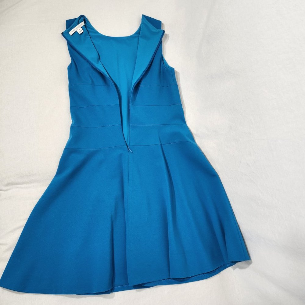 DIANE VON FURSTENBERG Minimalist Stretchy Blue Sleeveless Dress Size10 LIKE NEW! - Picture 5 of 16